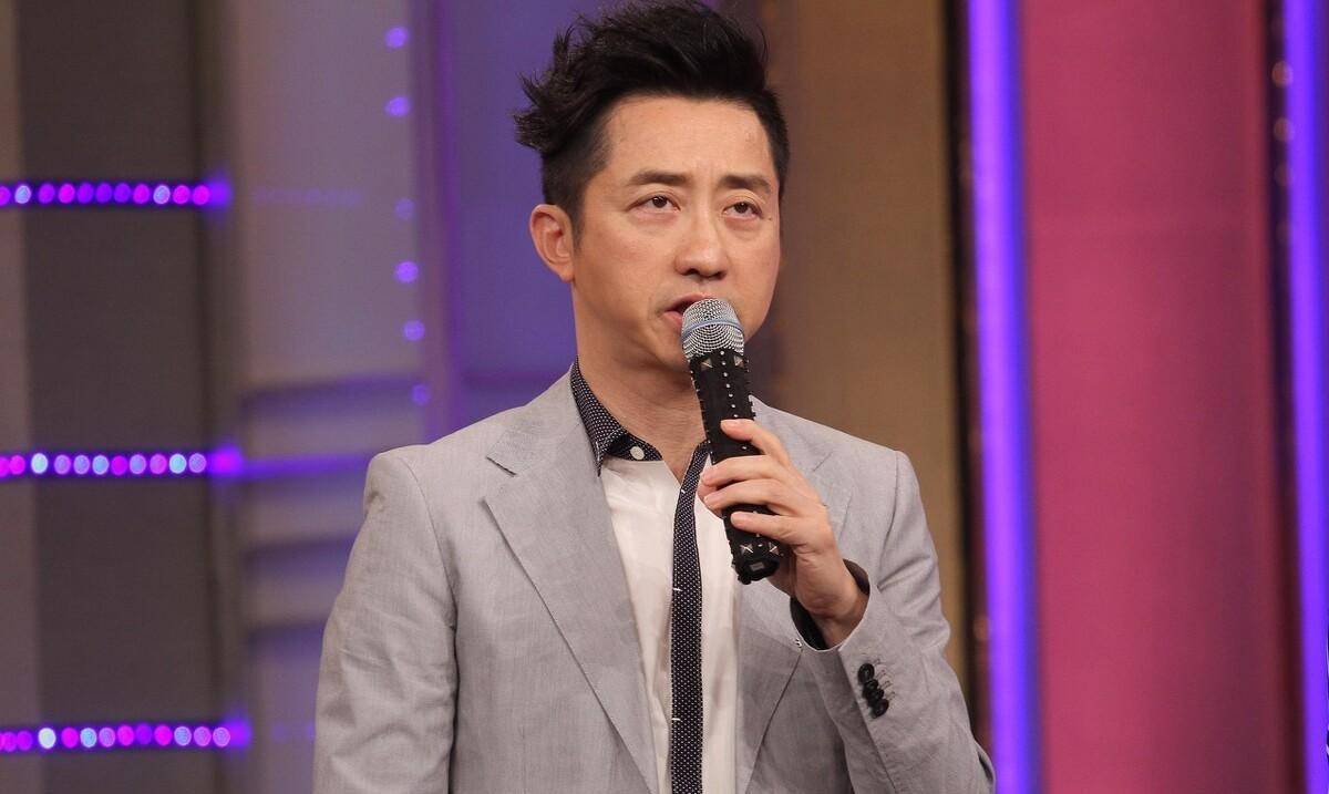 时间到了2016年,庾澄庆与张嘉欣正式对外宣布了结婚的消息,婚礼没有