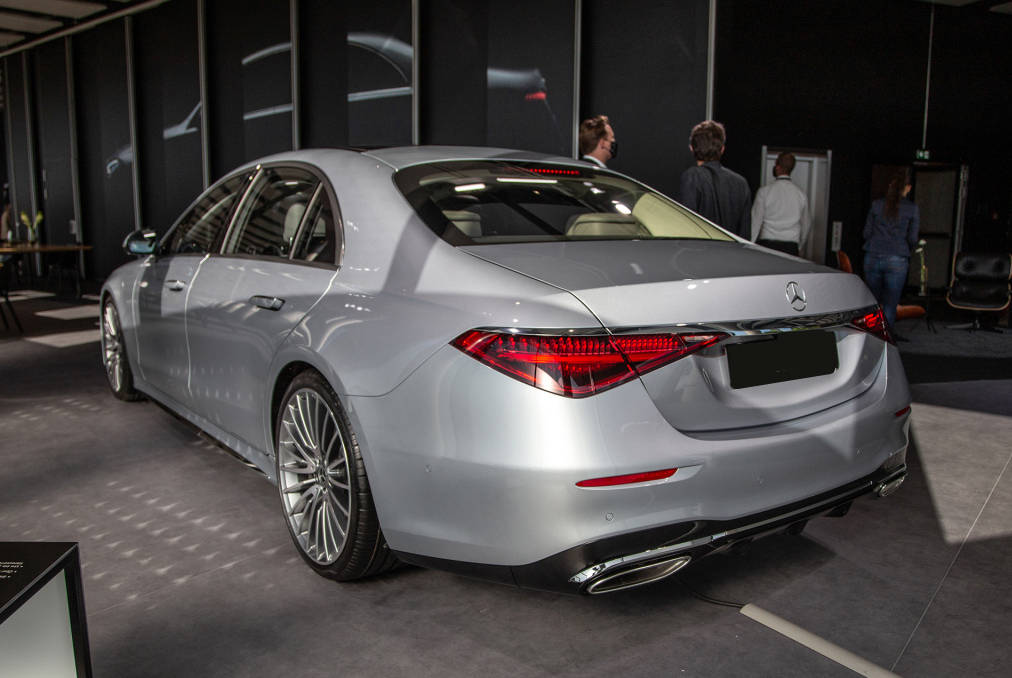 第11代奔驰s级终于来临车宽2109mm颜值成焦点