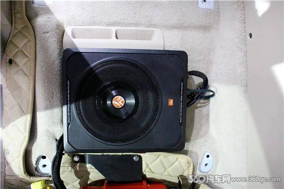 兰德酷路泽改装诗芬尼汽车音响 精选5.1声道系统听天籁之音