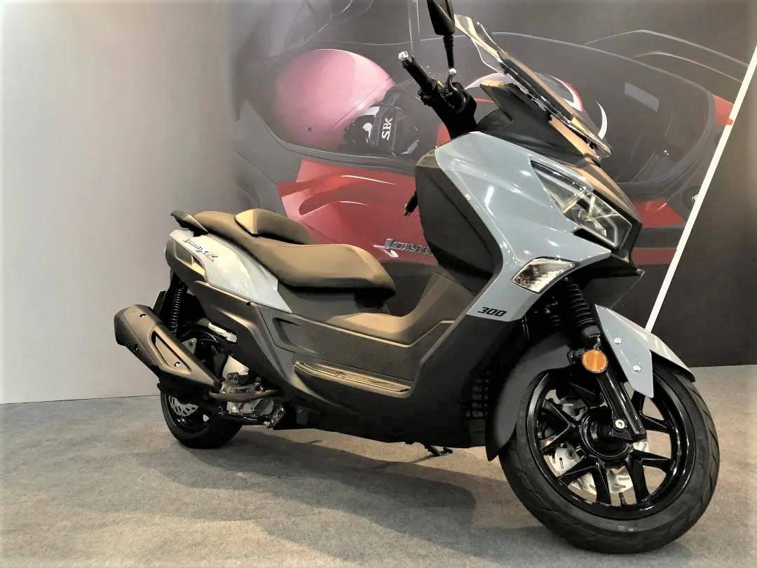 三阳joymaxz300换新上市外观配置双升级售价29800元