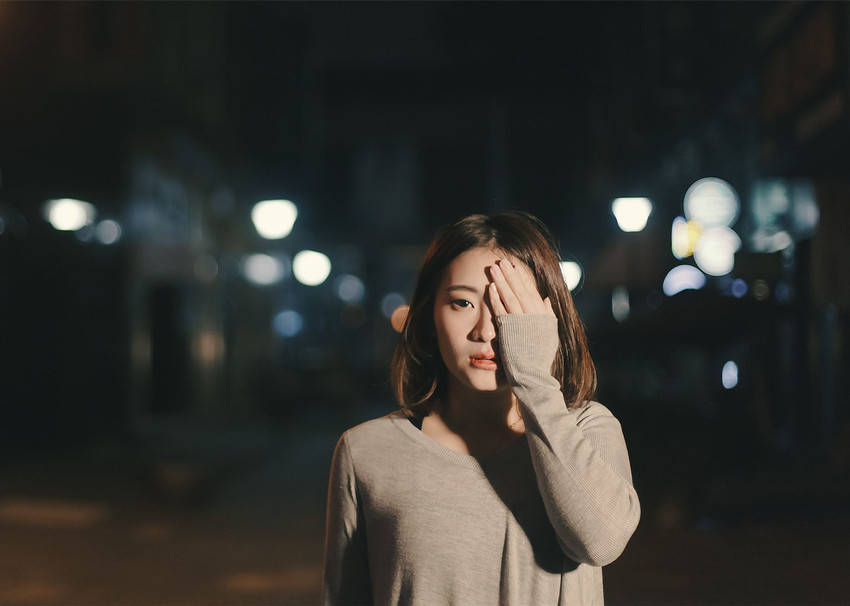 婚姻求助半夜看到老婆跟别的男人打电话怎么办