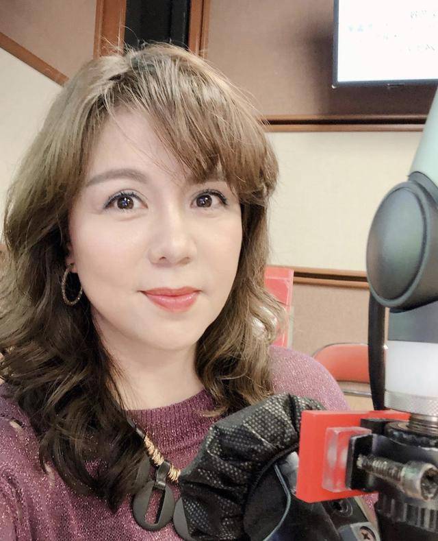 53岁刘美娟任选美评判罕见露脸身材明显发福自曝和平解约邵氏