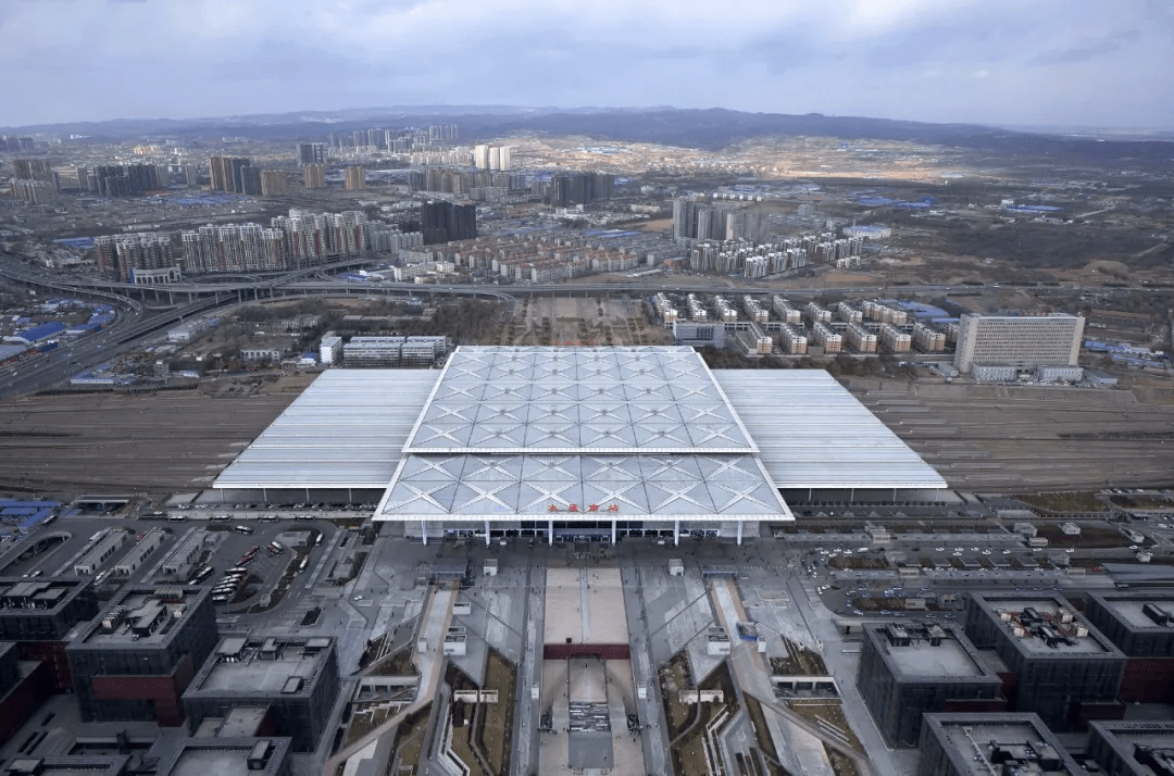 李春舫作品:太原南站