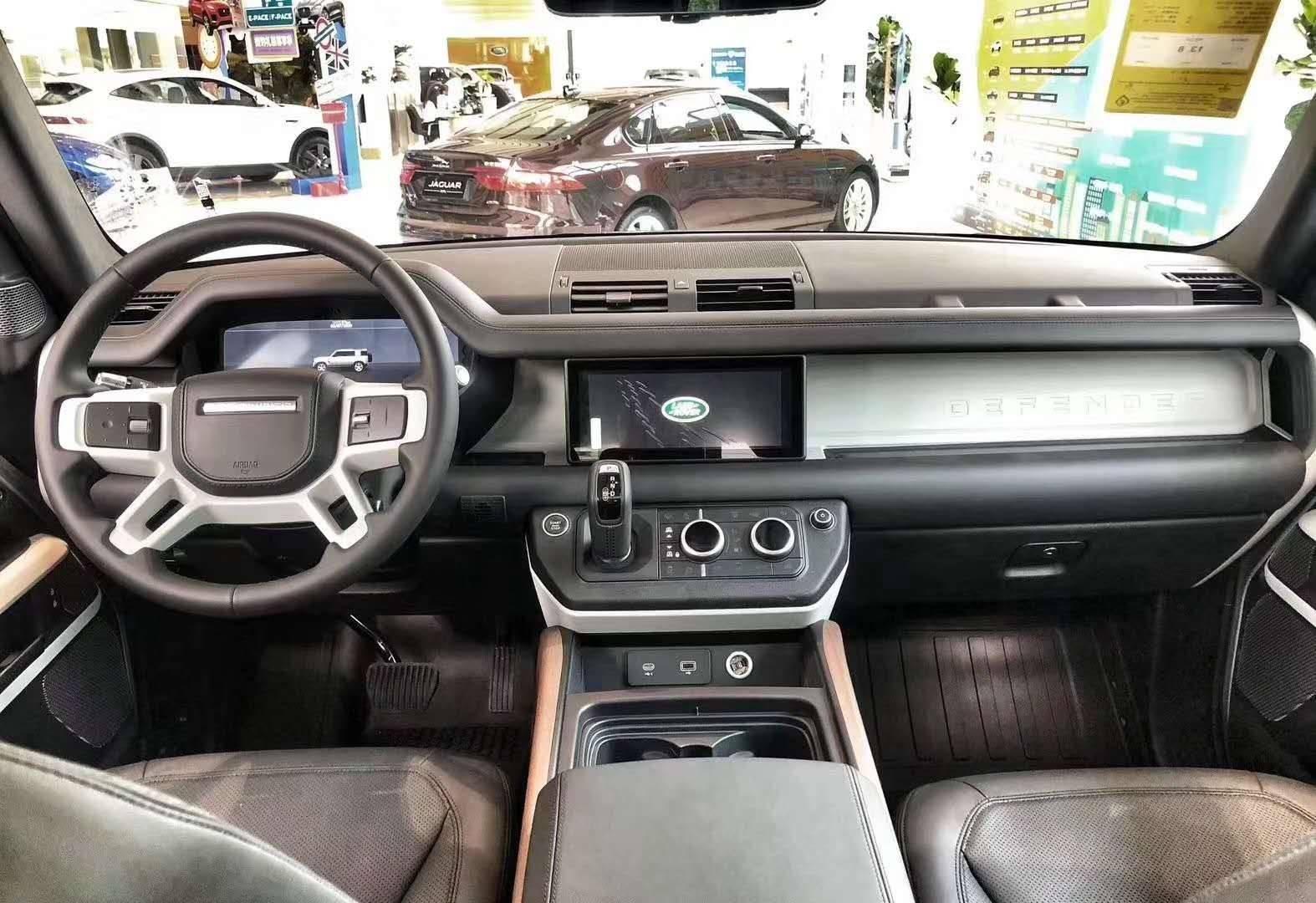 2020款路虎卫士行情解析硬朗大气奢华驾驭