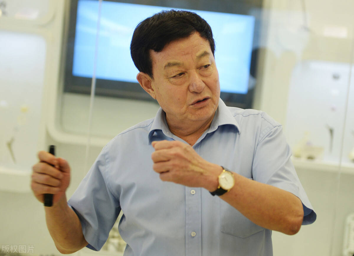 山东富豪站错行这个行业出3首富无人来自这2出中国首富行业