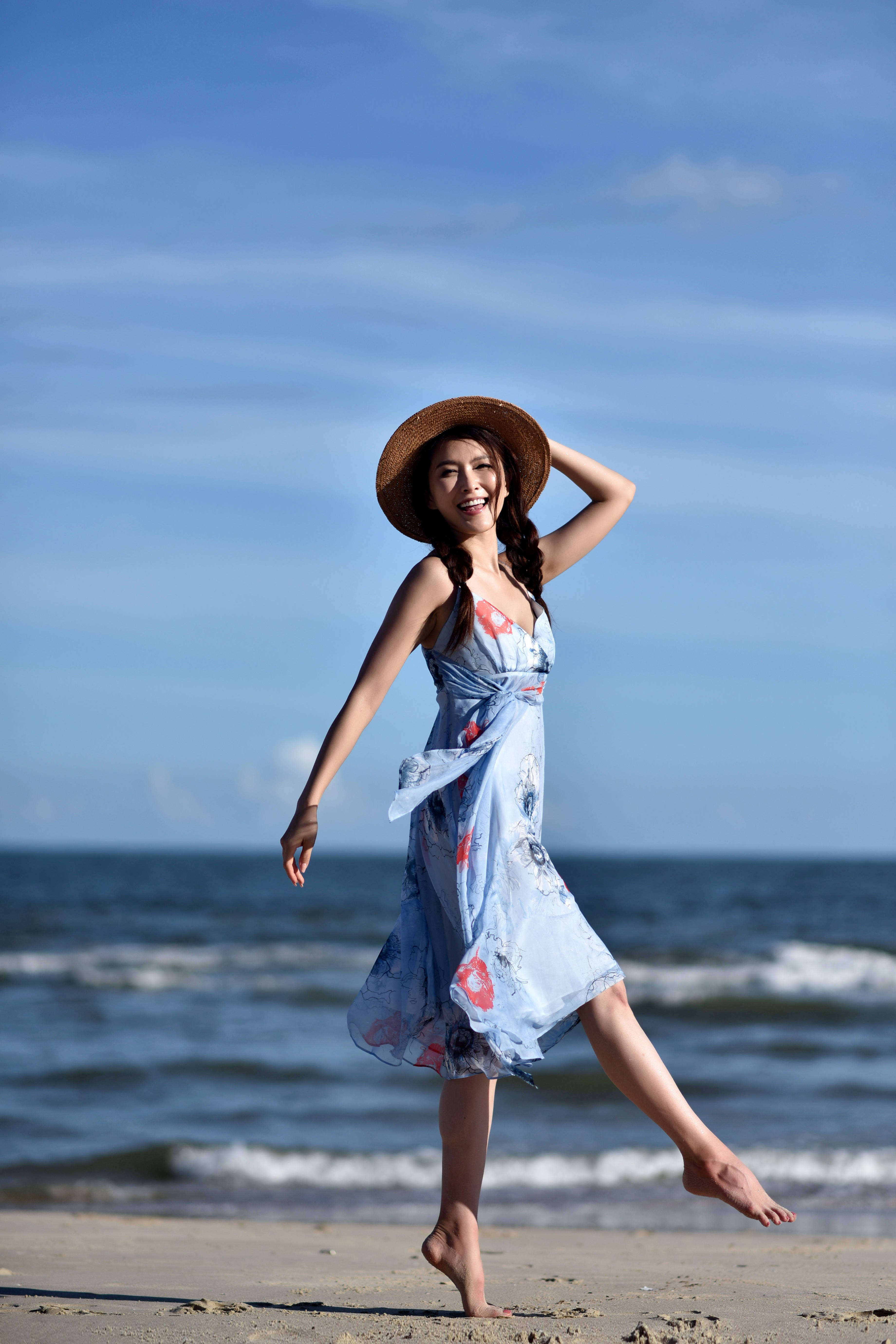 徐洁儿活力写真发布 治愈笑容感染力十足