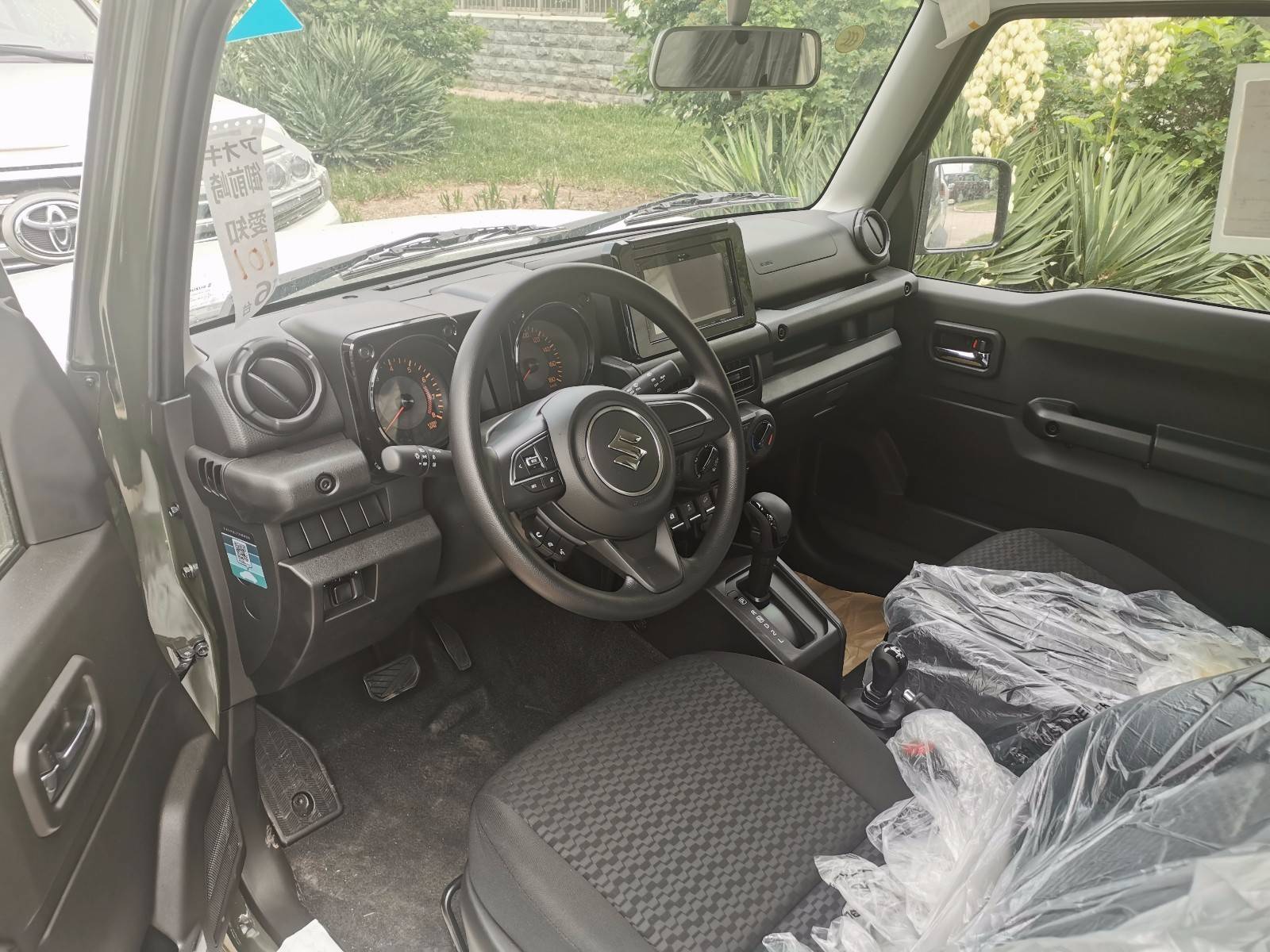 全新款铃木吉姆尼高品质复古风格新配解读