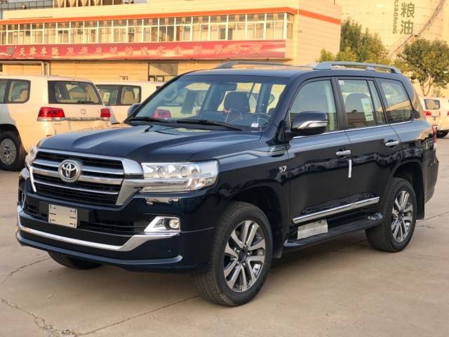 丰田酷路泽4600越野王者促惠底价全面升级