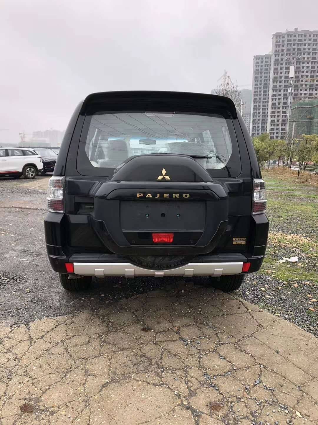 三菱帕杰罗v97金秋秒惠20款金标顶配