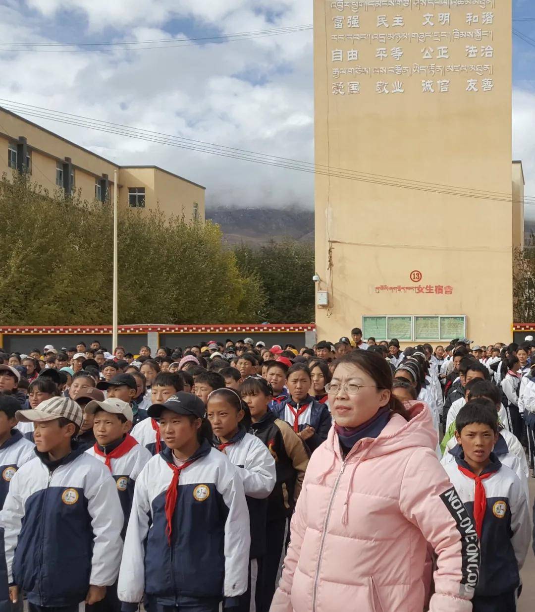 把爱洒在雪域高原记武清援藏教师周利萍