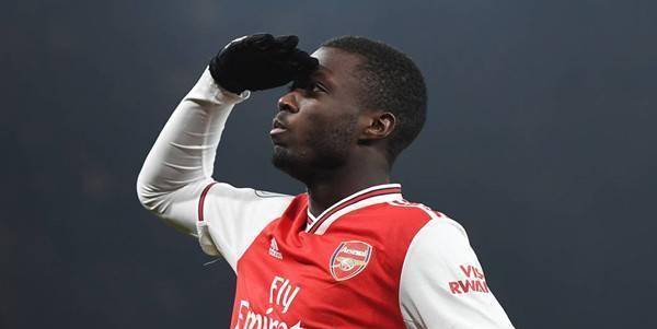 上赛季萨卡4球12助攻,纯正的边路杀手,惊喜是有,但远不到惊艳的程度