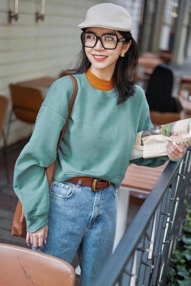 三木把优衣库穿出了新时尚卫衣小白裤洋气时髦照穿高级显瘦