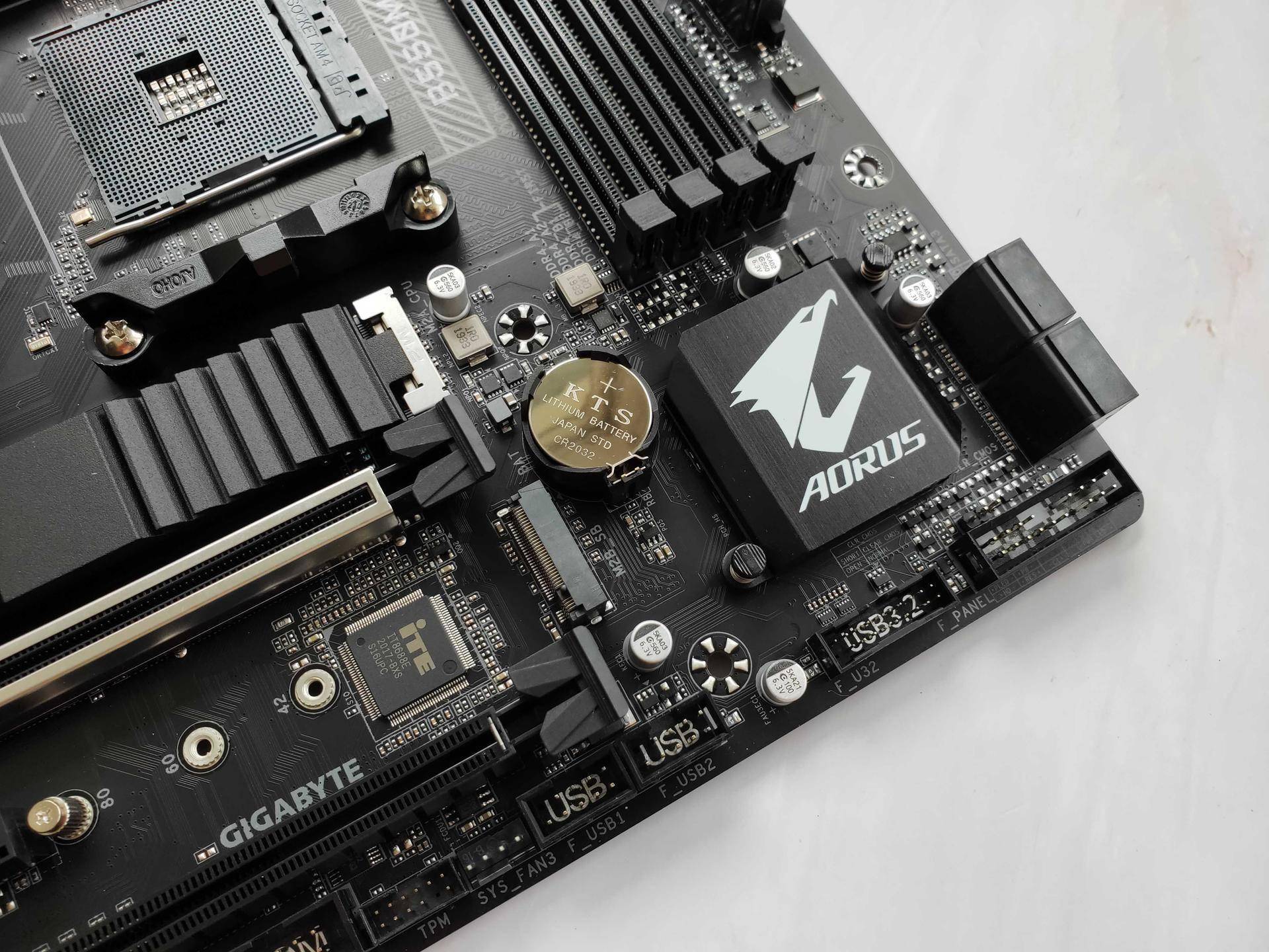 不可错过的紧凑型主板:技嘉 b550m aorus pro小雕