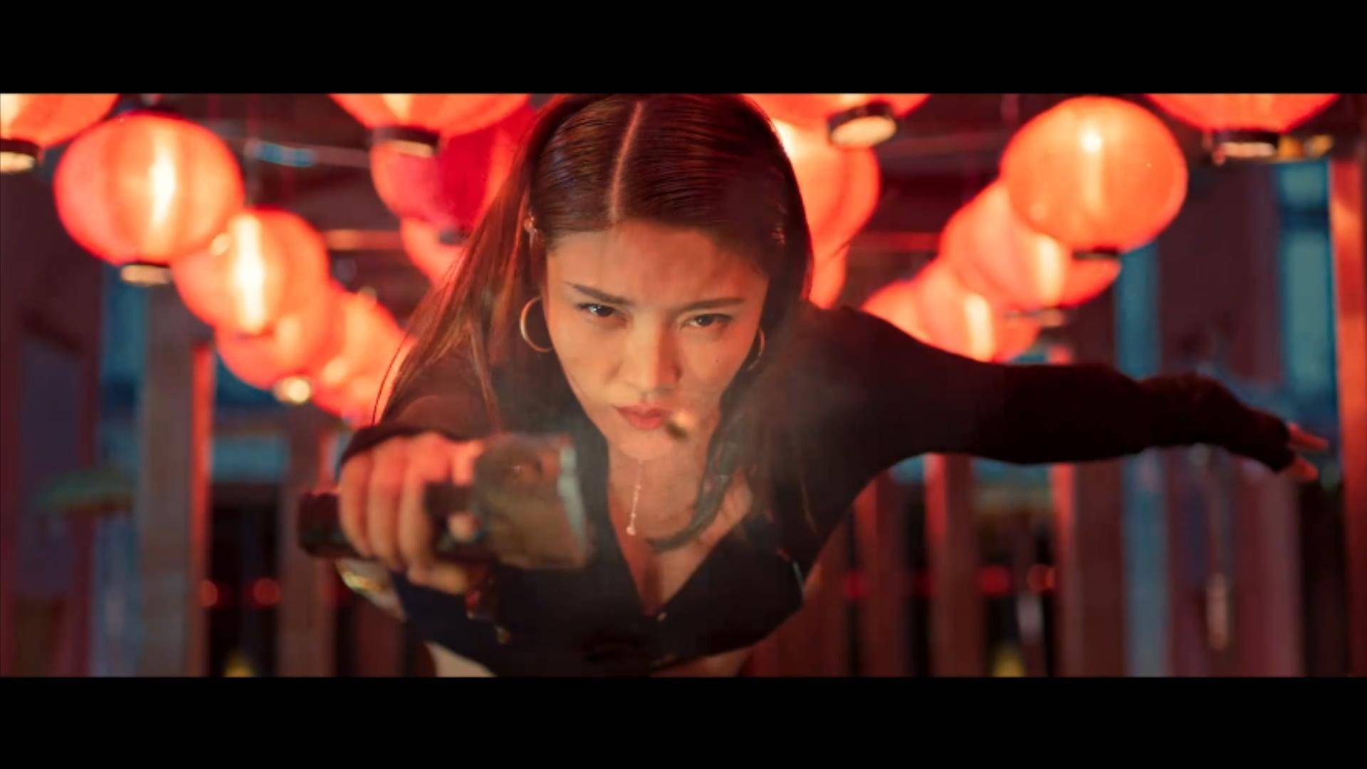 名副其实的"特工狂花"徐冬冬,有着开到荼蘼的凛冽与决绝