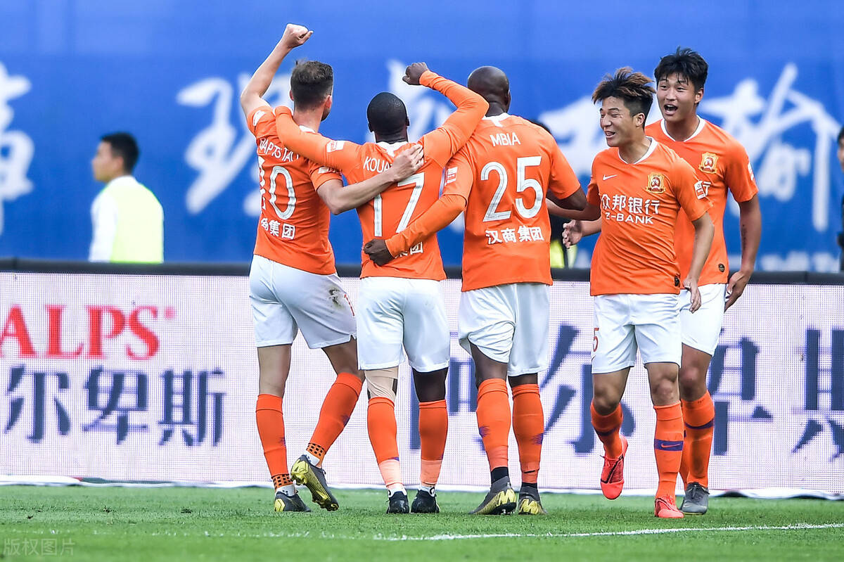 12黑马不黑了武汉卓尔遭遇2连败争冠组名额岌岌可危