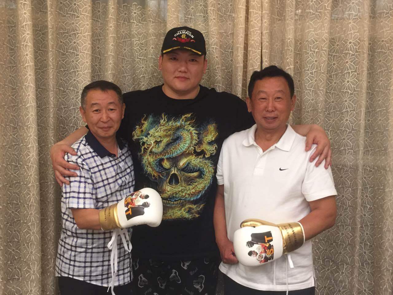 三场重量级拳王争霸赛敲定!张君龙卧薪尝胆,欲为中国拳击争光