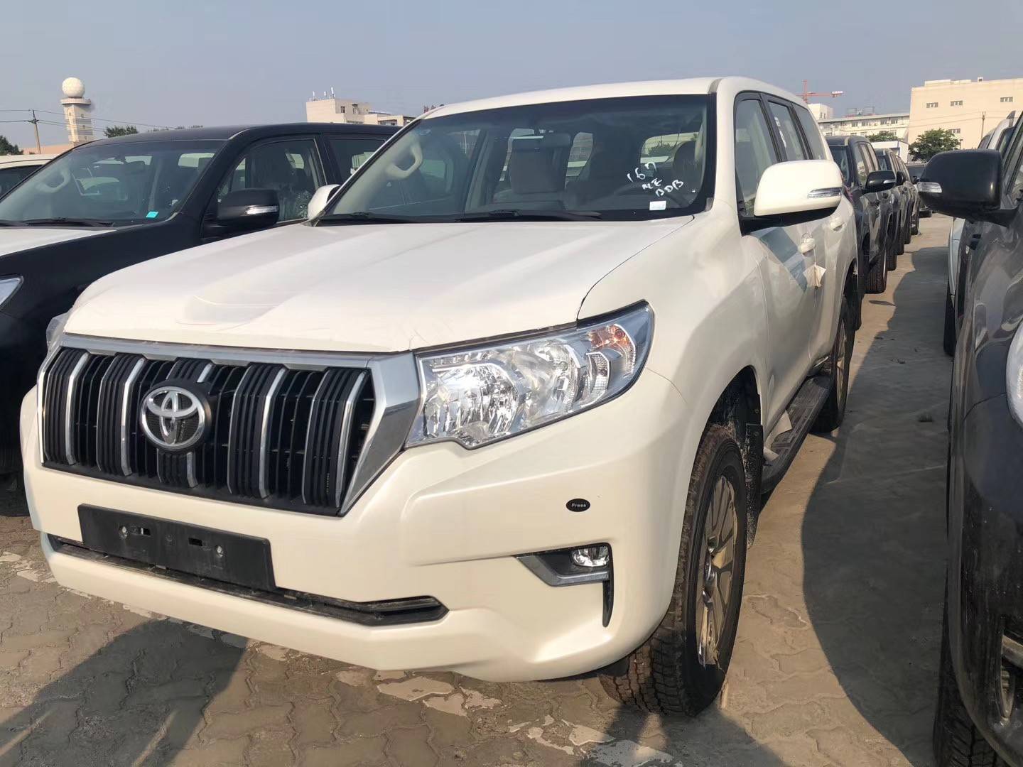 全新丰田霸道2700中东版让利全国直销