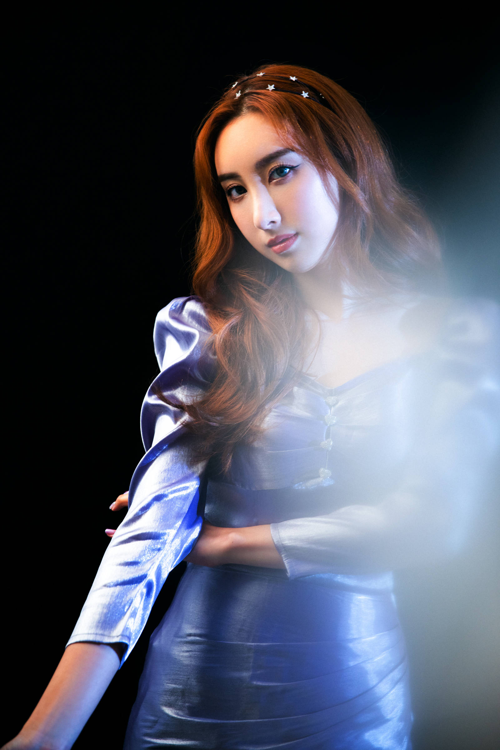 许靖韵出席cctv-3《top荣耀时刻》 演唱歌曲《单车》《原来我们都一样