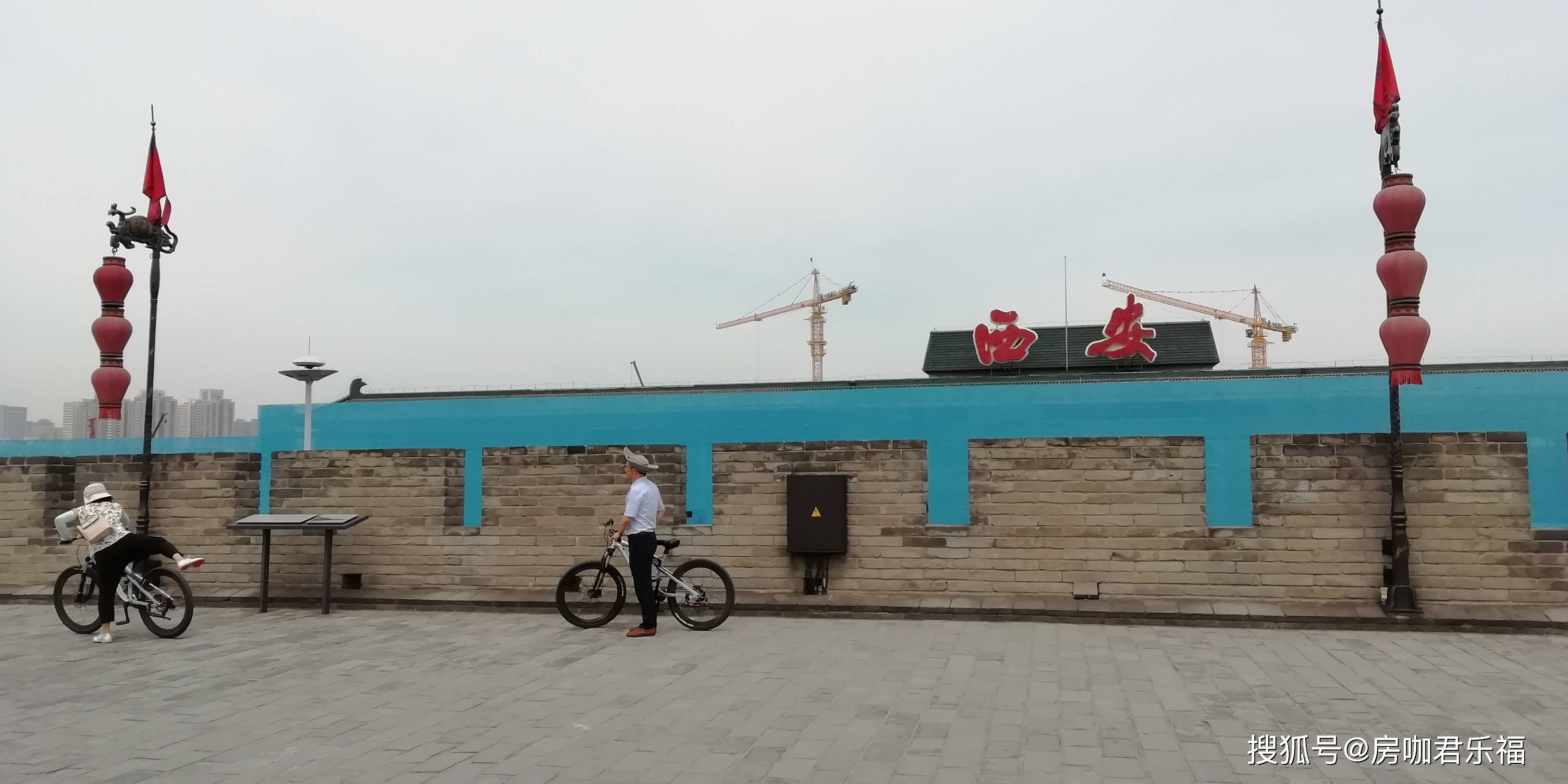 建设当中,西安站北站房全面建设当中,西安站自强东路一直到向荣巷路段