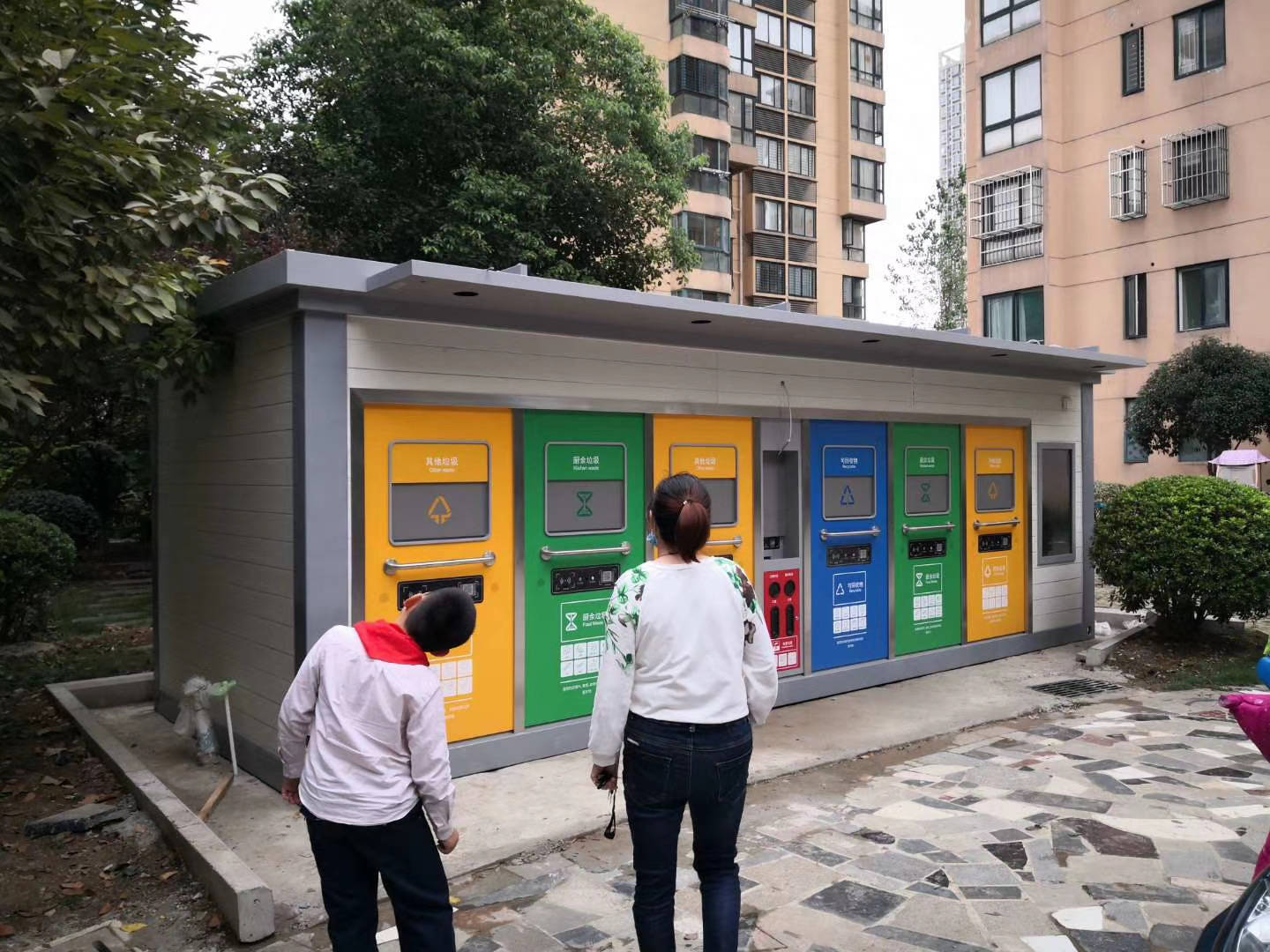 合肥蜀山区首座华展猫先生智能垃圾垃圾分类房惊艳亮相