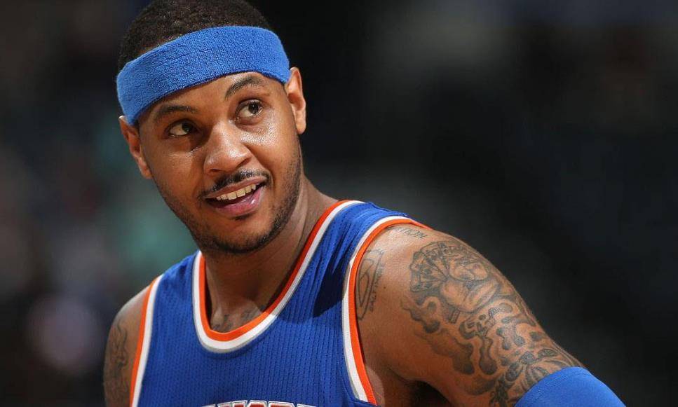 当时,安东尼独自一人在酒吧喝酒,拉拉·瓦斯奎兹与其前未婚夫发生争执