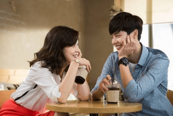 相差12岁的姐弟恋从不被祝福到儿女双全网友俊男美女