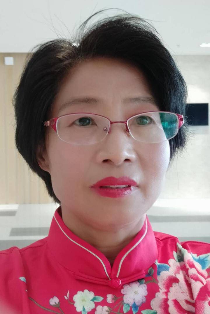 诵友菊之君简介菊之君,核马史诗朗诵联盟诵读精英