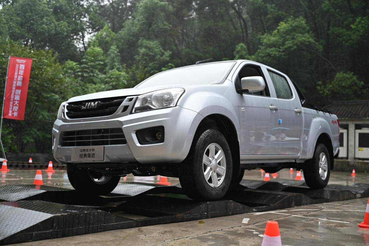 8t四驱皮卡,你愿不愿意?