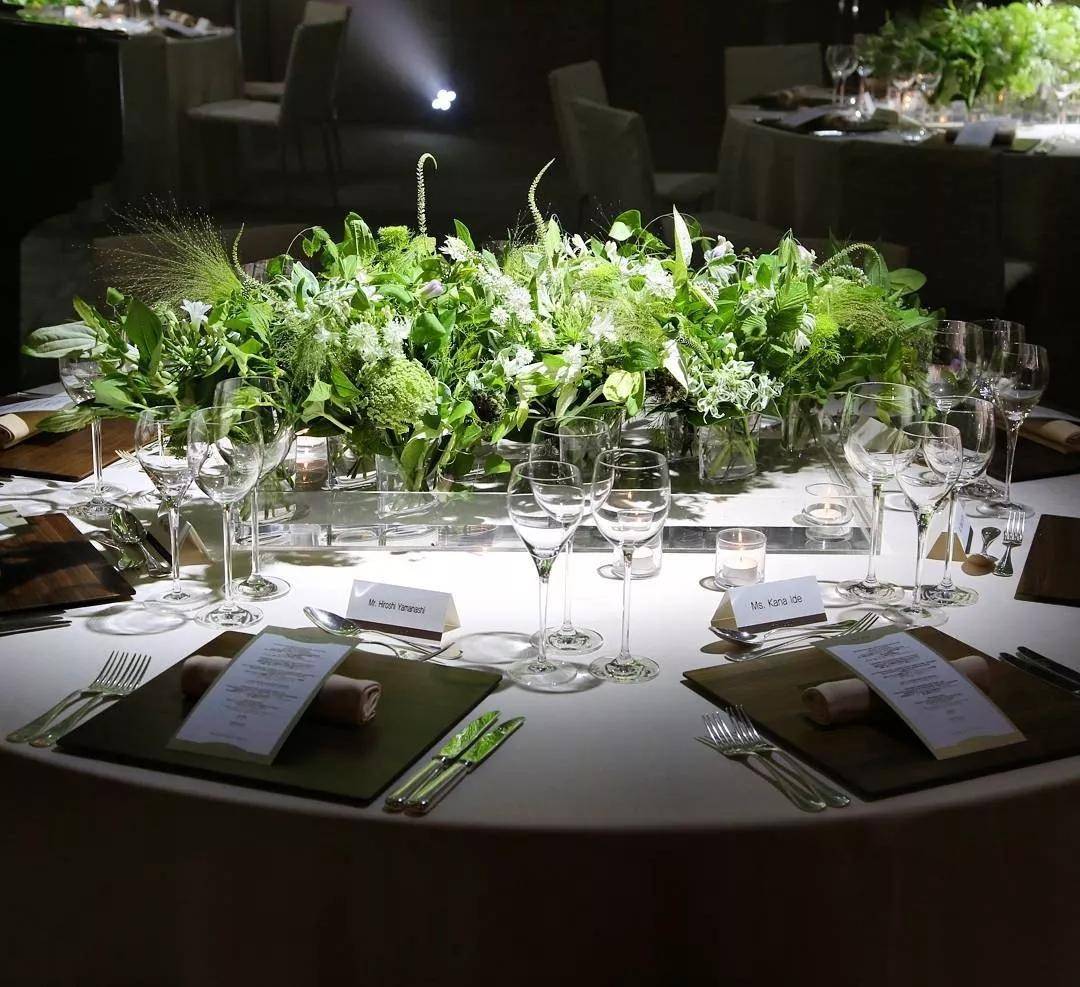 惊艳全场商务宴会花艺设计