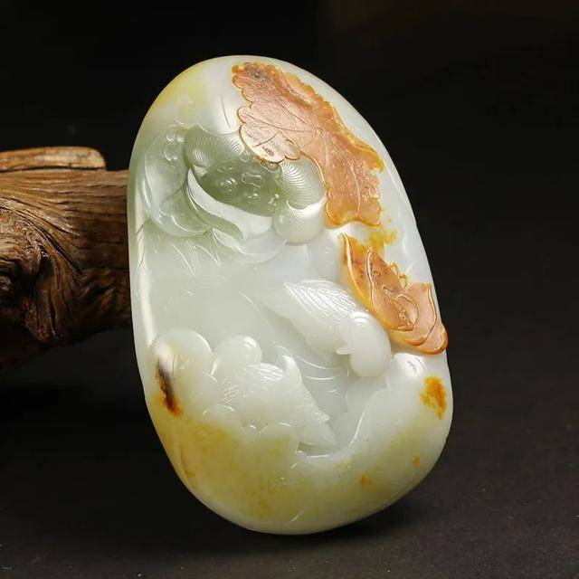 海派玉雕大师万伟:琢玉今生,苦中作乐!弘艺雕璞,无怨无悔!