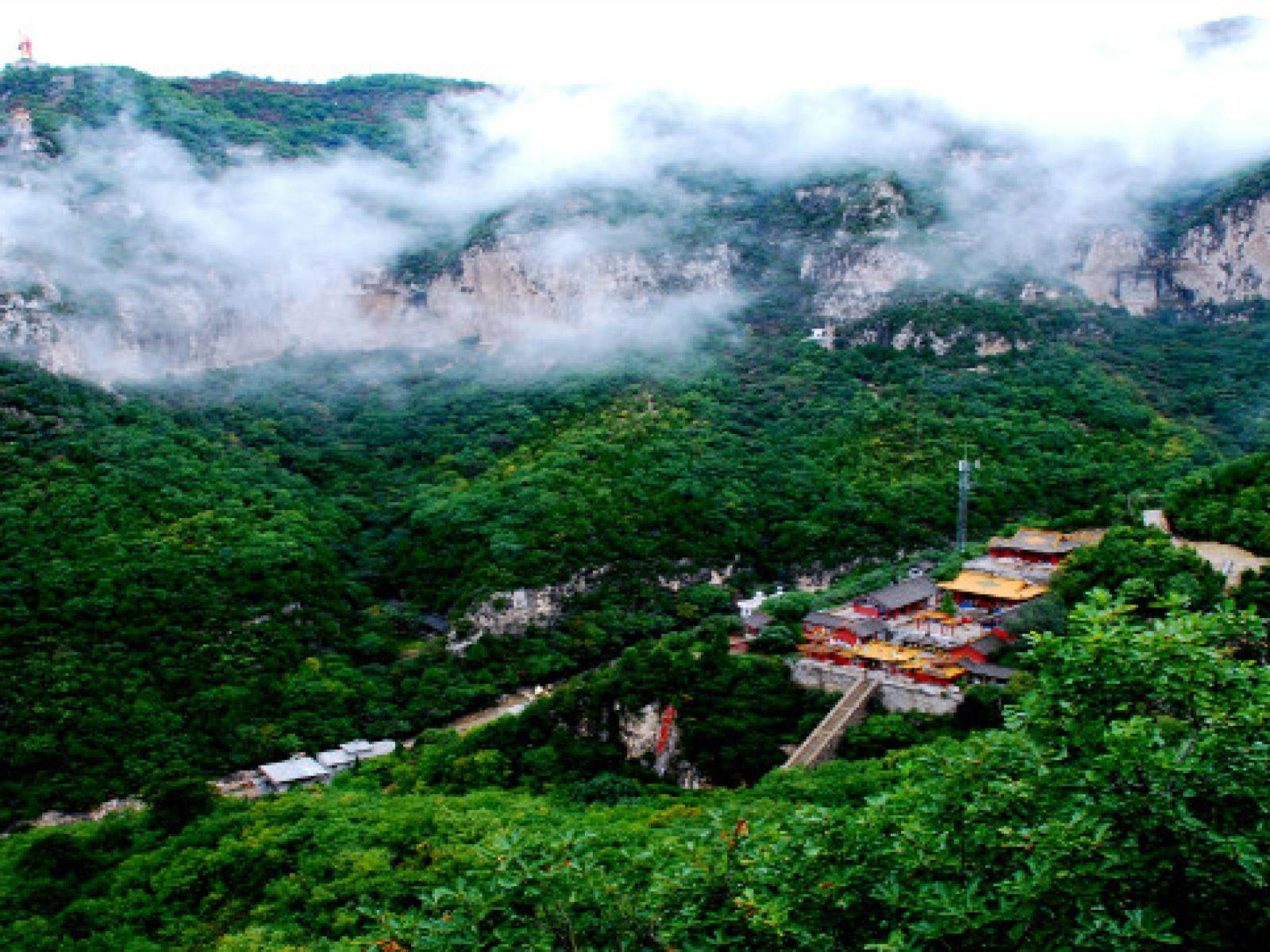 长治仙堂山风景区最低海拔1100米