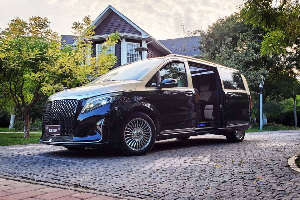 克蒂圣母峰巅峰限量四座版奔驰限量级车型轻奢但它值得