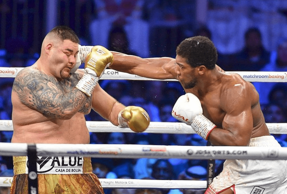 泰森团队主动求战约书亚,24岁年龄差距,泰森可能创造奇迹吗?_比赛