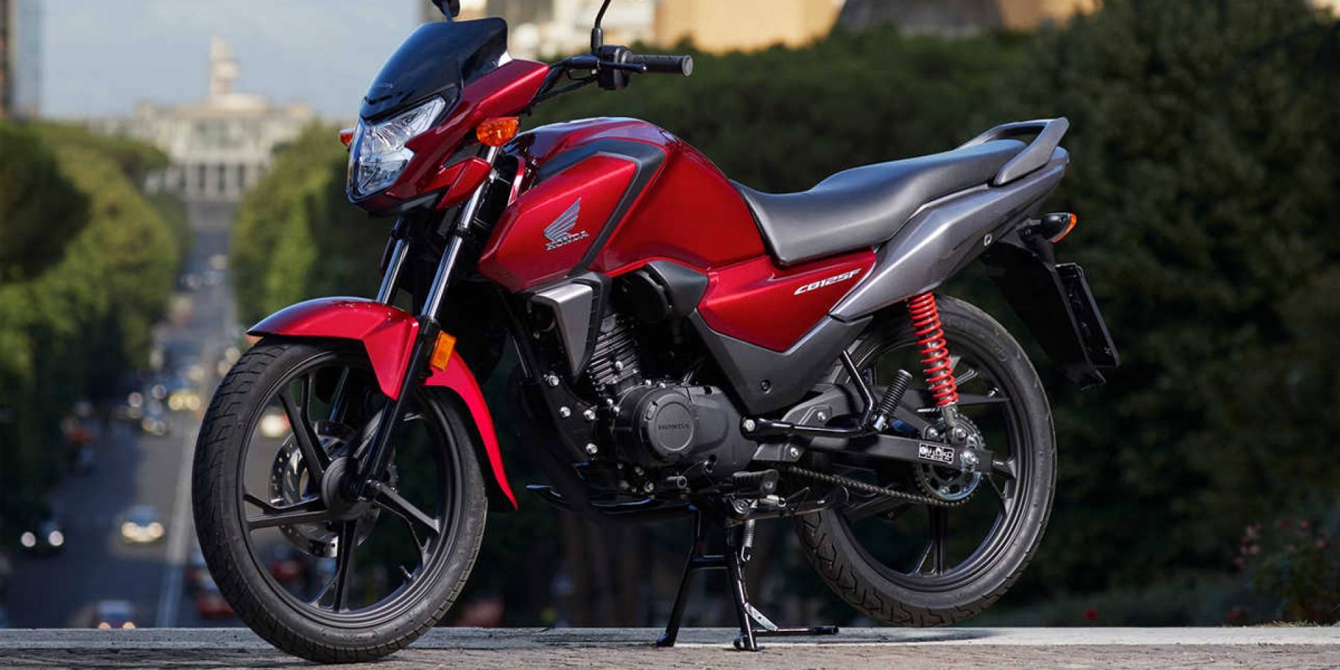 本田cb125f于2015年诞生,是一款轻便的两轮轻便摩托车.