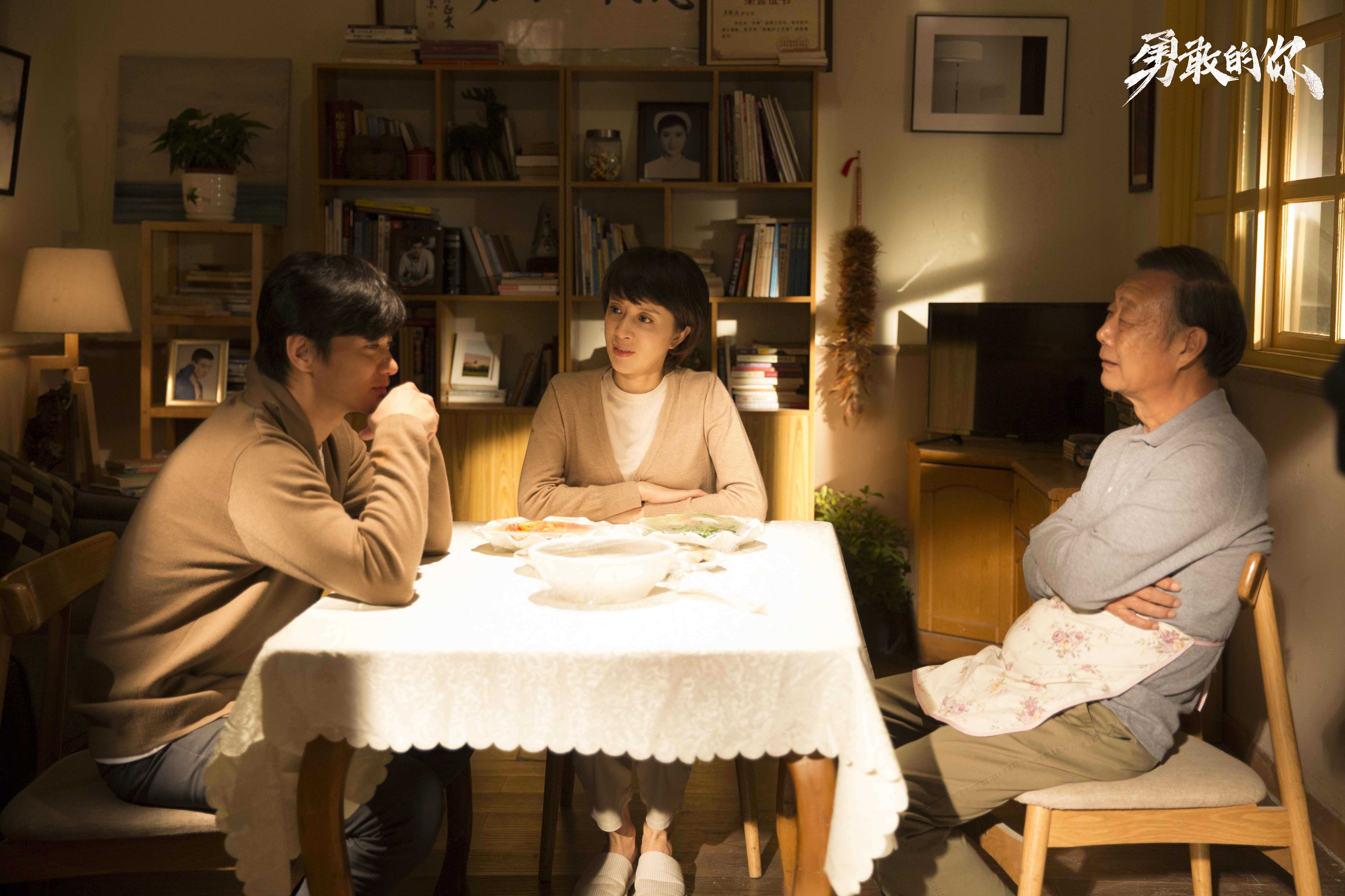 电影《勇敢的你》之《重逢》单元戏份杀青 平民英雄书写时代印记