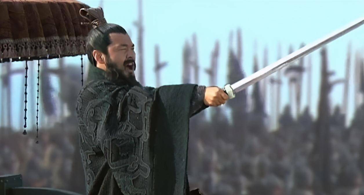 赤壁之战双方各有多少军队,明明占据绝对优势,为何曹操会大败