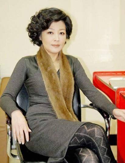 李咏妻子哈文每天一个"早安"令人心碎!如果她再嫁会有祝福吗?