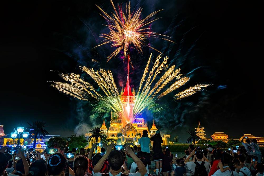 国庆出游去厦门方特!绚烂焰火秀助你假期更欢乐_手机搜狐网