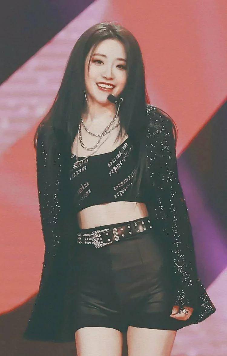 喻言没有镜头原因找到,言辞不堪入目,早被加入黑名单