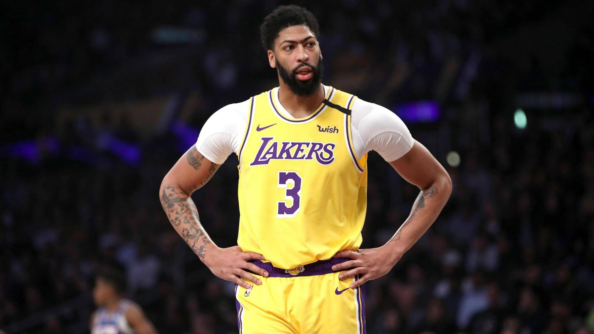 浓眉哥赛前"嫉妒"詹姆斯,老詹呵呵_湖人队