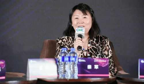 秦博士从一本正经大学老师到企业家和段子手网红