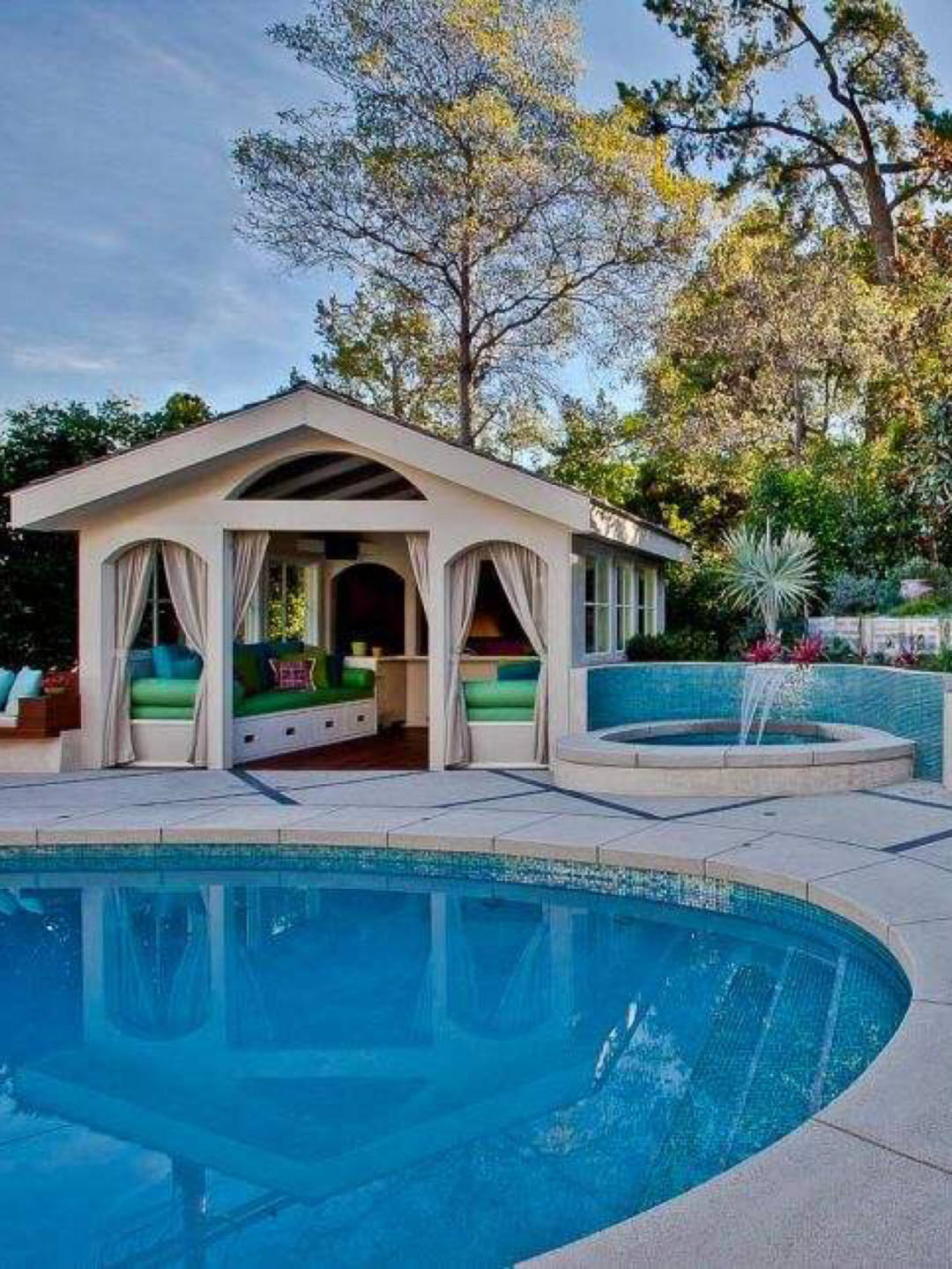 玩转庭院16个庭院游泳池设计非常诱人舒适