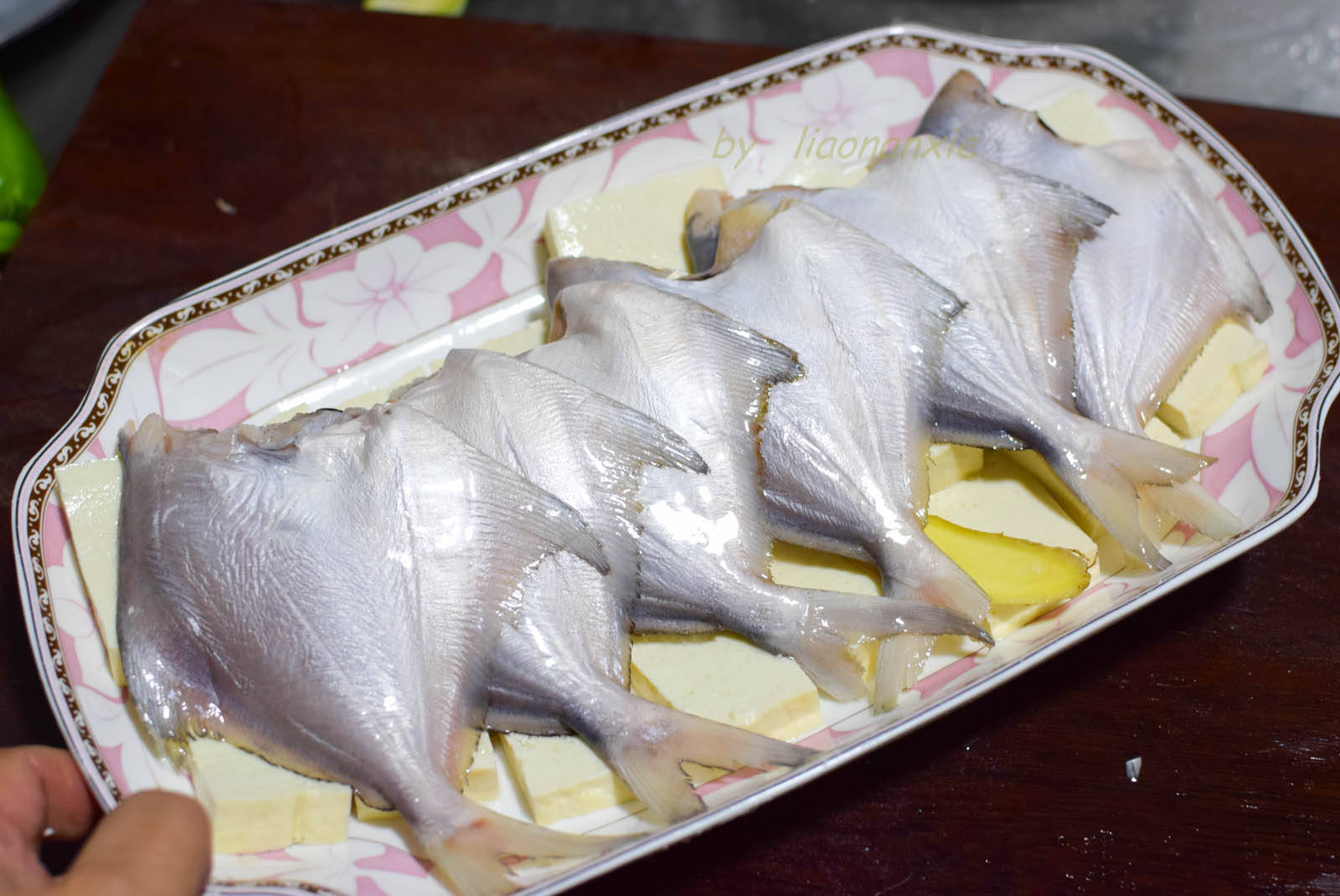 野生银鲳鱼的两种吃法,简单易做营养好,老人孩子都能吃