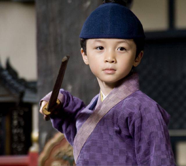 三生三世小夜华长大了模样大改变近照简直判若两人