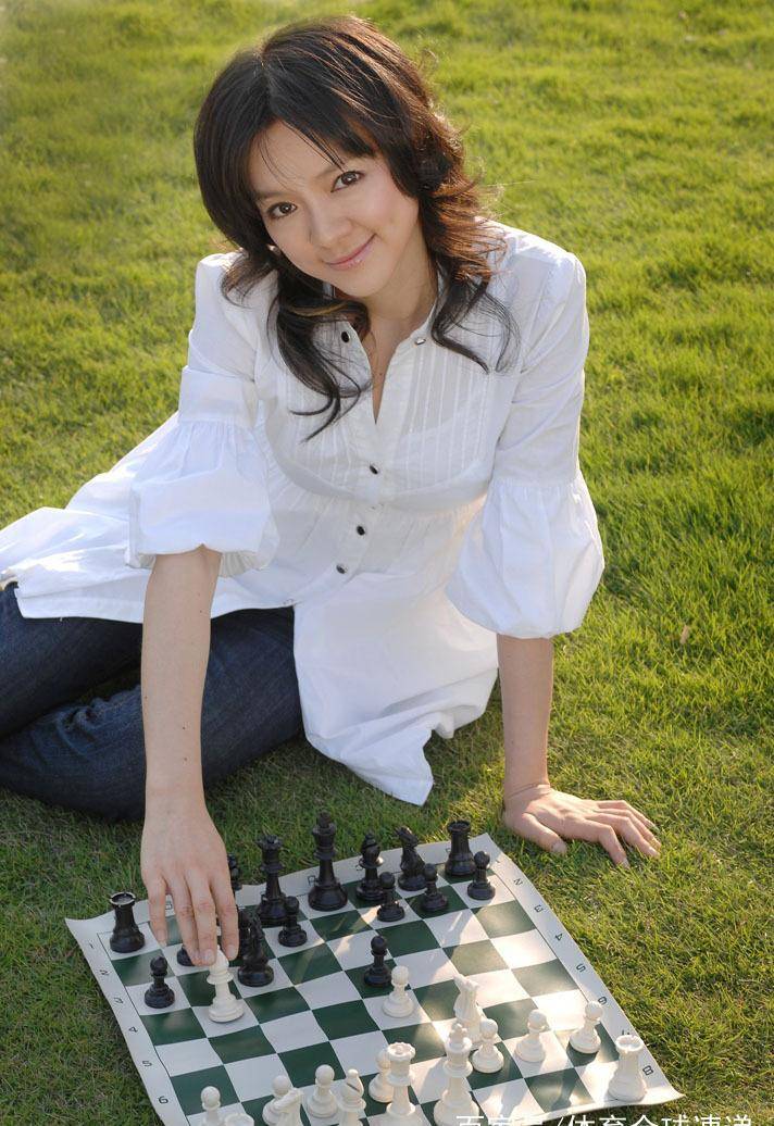 棋坛女神诸宸现状:加入卡塔尔,如今变化无人识!_国际象棋