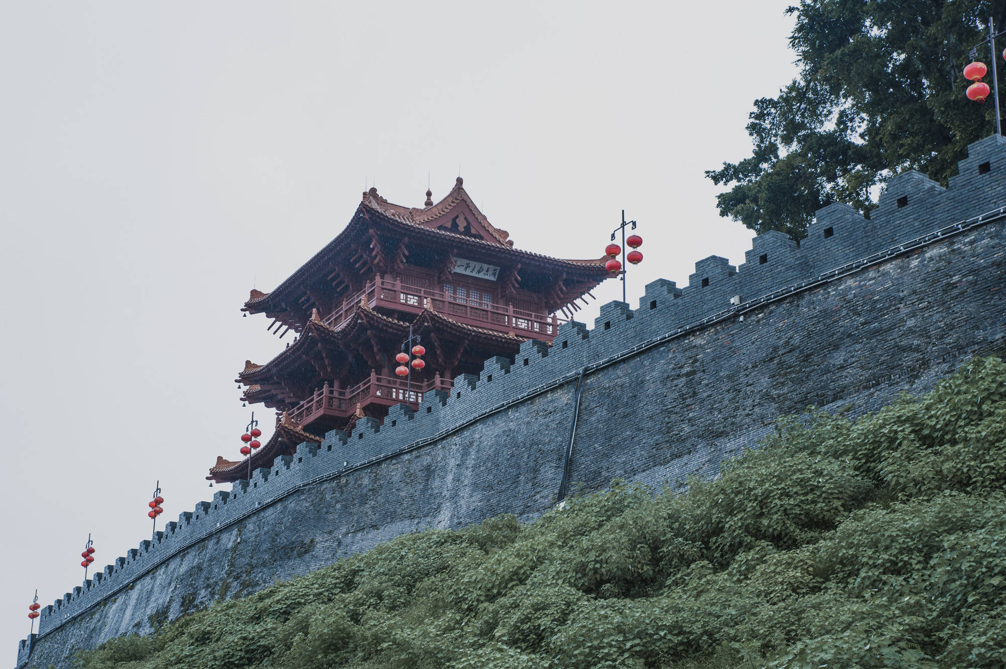 国内极少见的宋代砖城墙,享有小万里长城之称,就藏广东肇庆