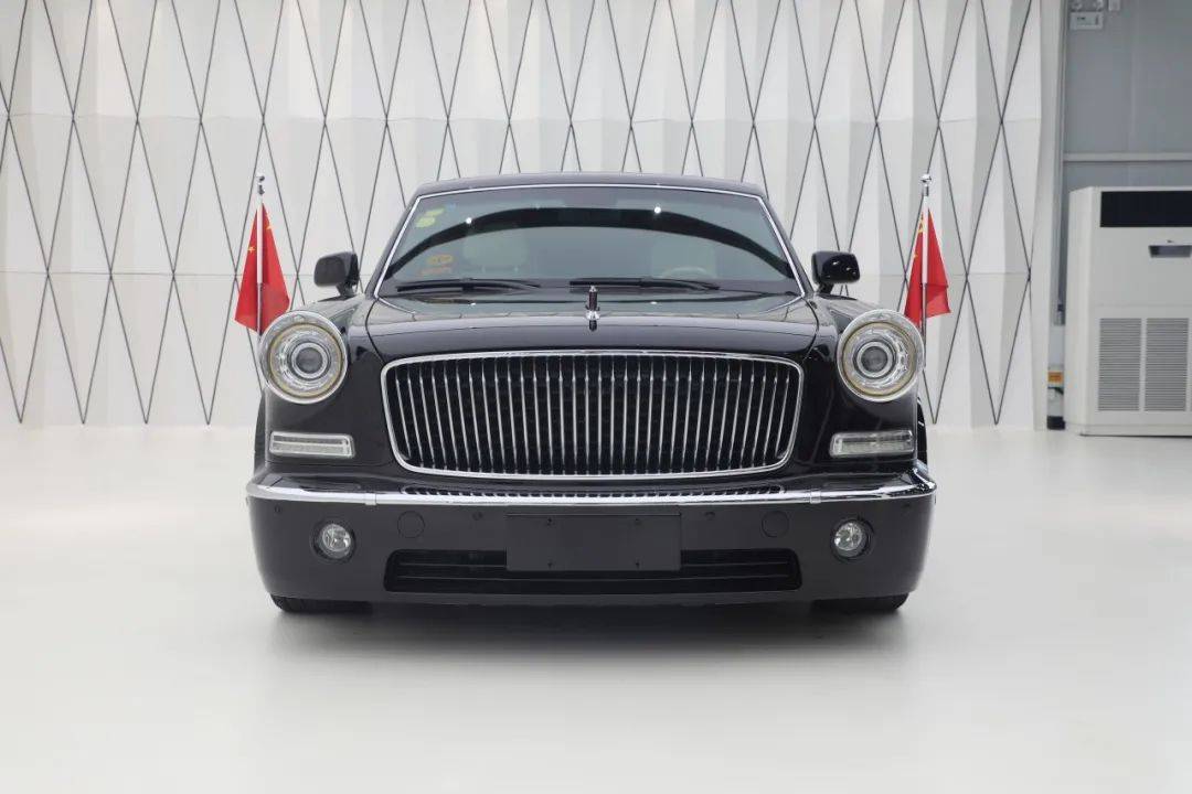 大国重器——90后评车团评红旗l5