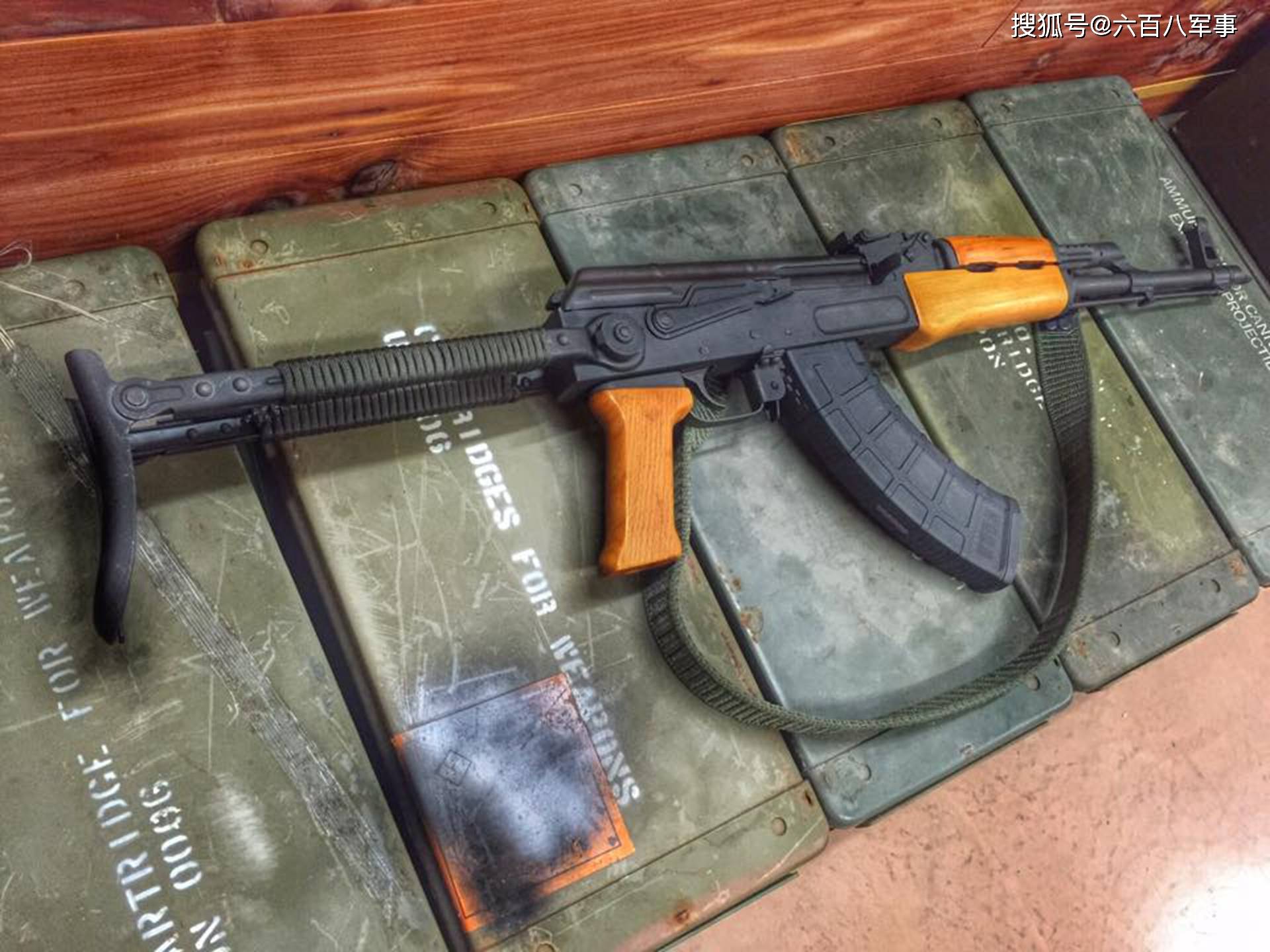 轻武器欣赏现代步枪越来越帅颜值高性能还好