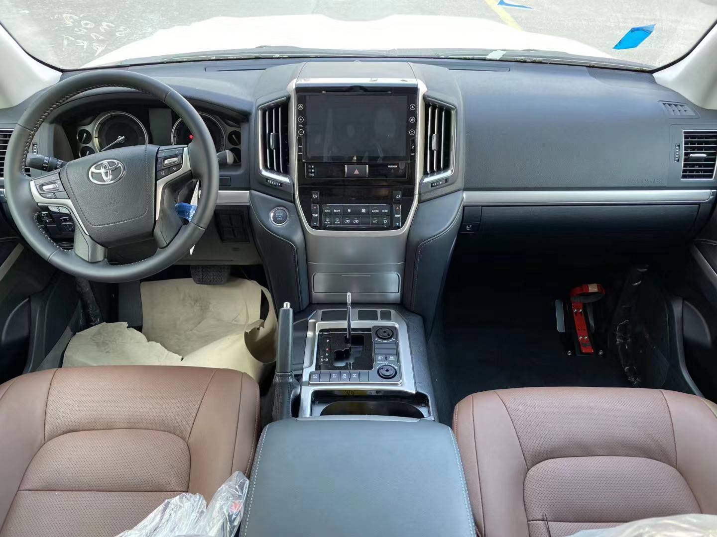 2020款丰田酷路泽5700让利直惠 v8陆巡越野