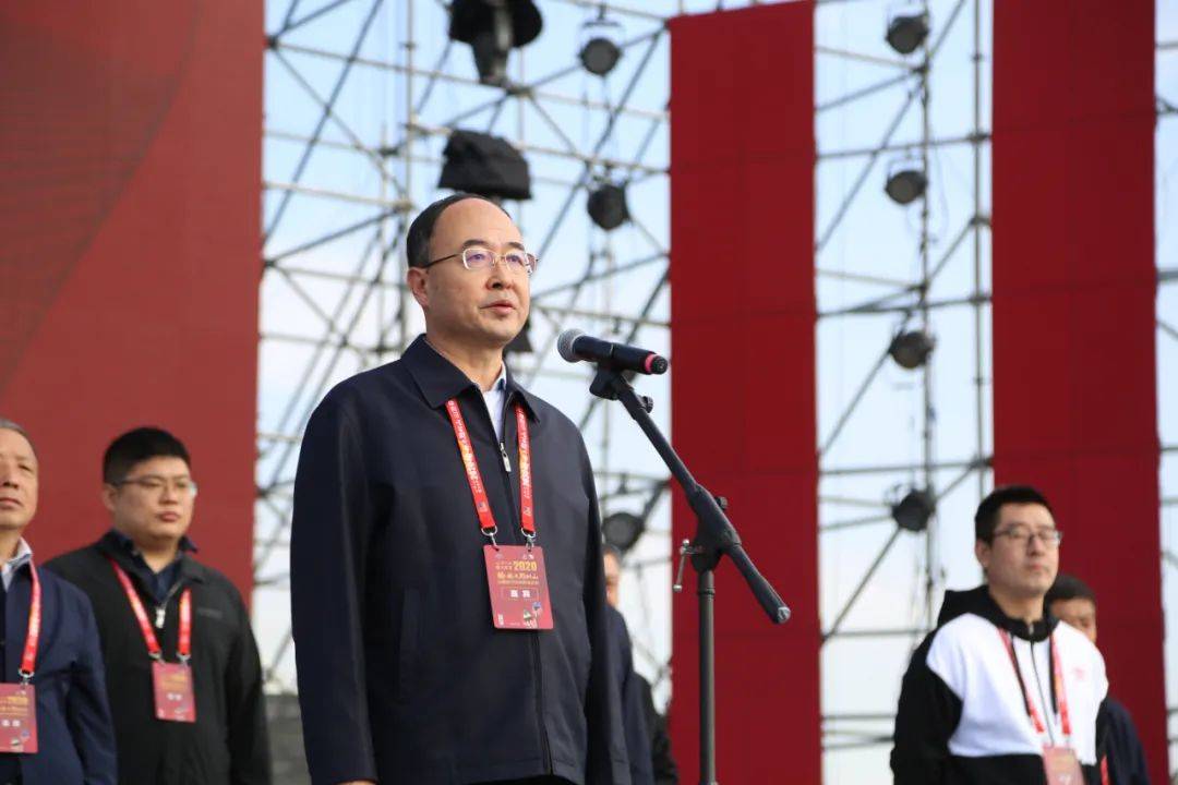 米脂县人民政府县长高寒宣布开幕